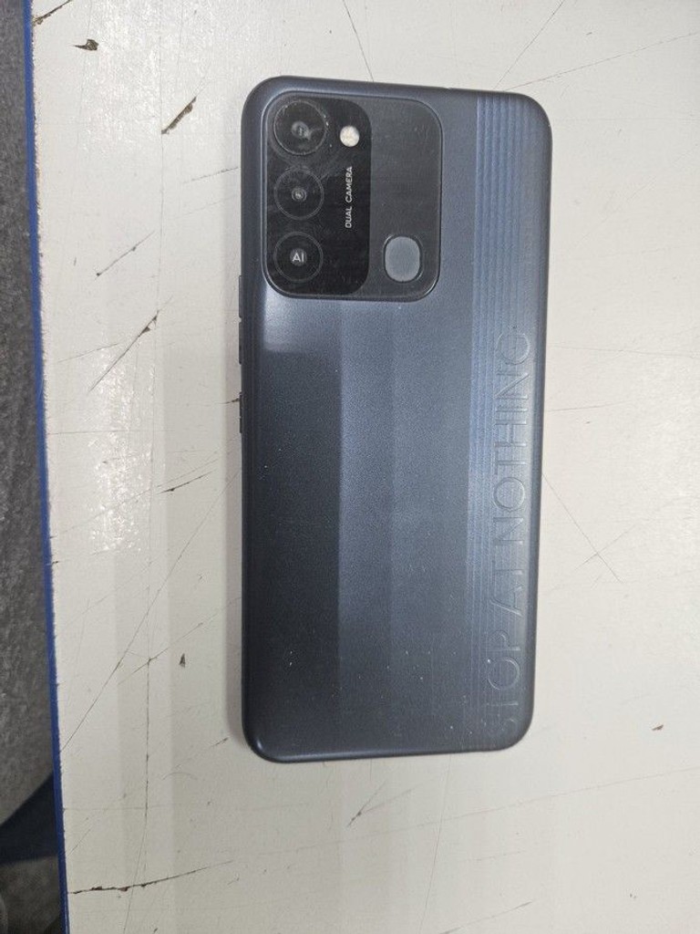 Дешиво Tecno spark 8c kg5n 4/64gb с ломбарда
