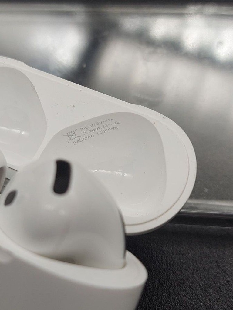 Apple airpods 4 with active noise cancellation Код:01-201152484. Зображення 5