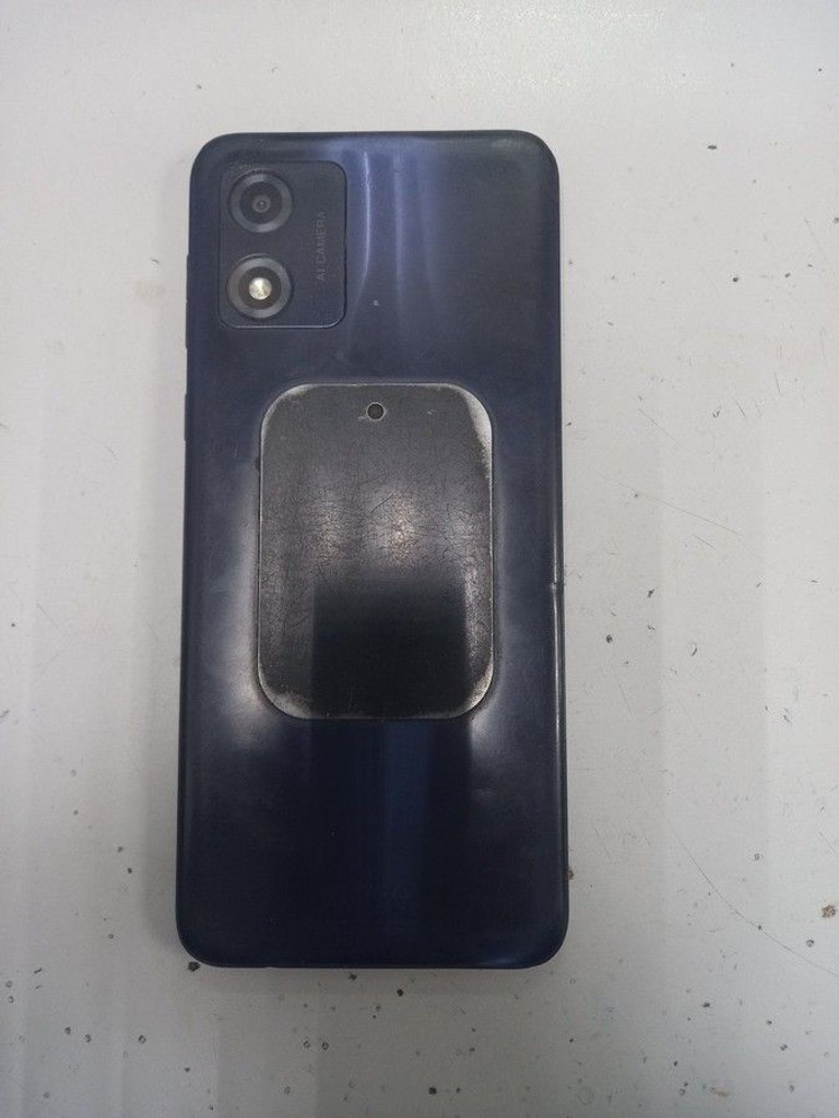 Дешево Motorola moto e13 2/64gb з ломбарду