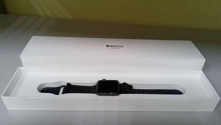 Apple watch series 3 38mm aluminum case