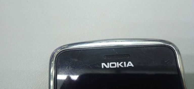 Дешиво Nokia c6-01 с ломбарда