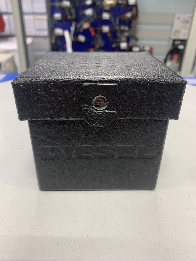 Diesel DZ4281