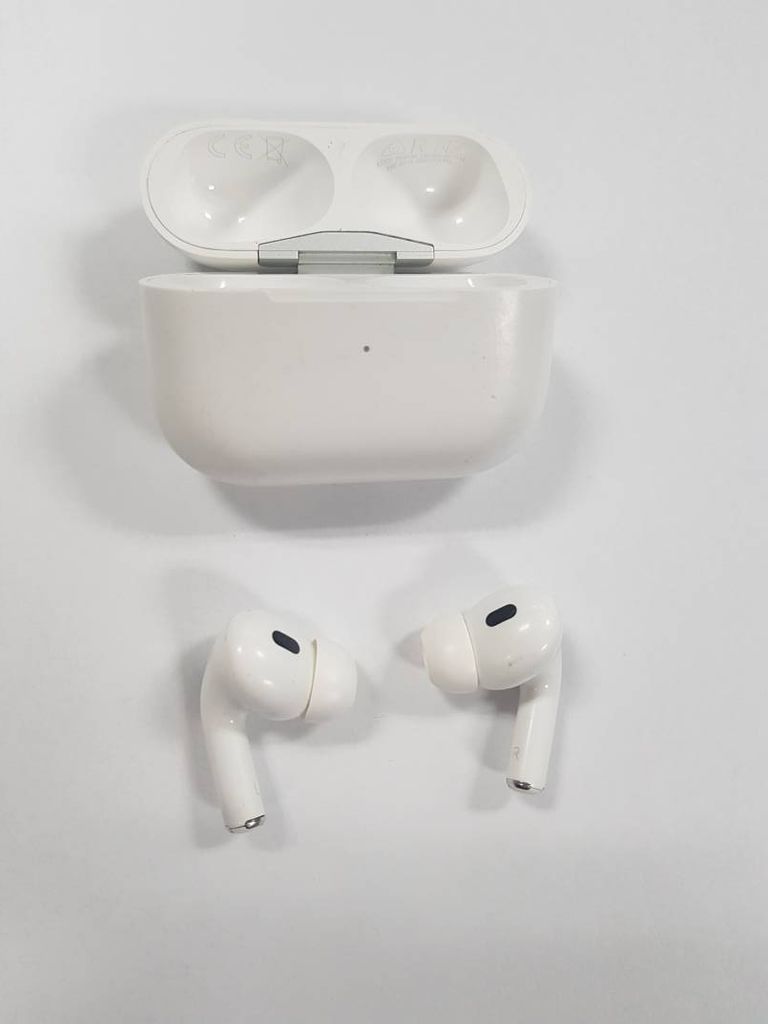 Apple AirPods Pro 2nd generation (MQD83)