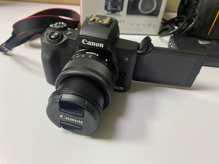 Оголошення Canon eos m50 mark ii + 15-45 мм f/3.5-6.3 is stm Б/У
