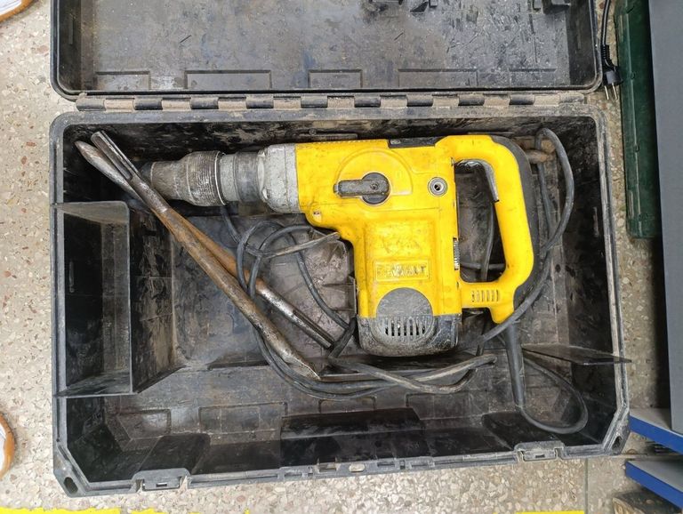 Купити Dewalt d25830k Б/У
