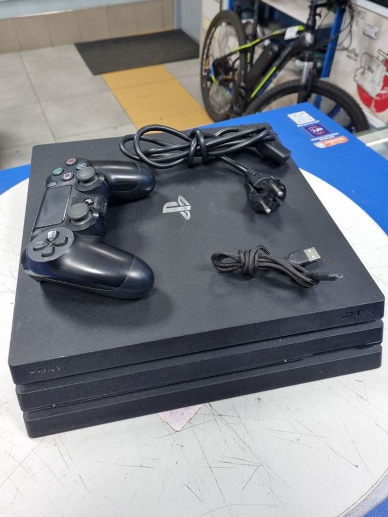 Купить Sony playstation 4 pro Б/У