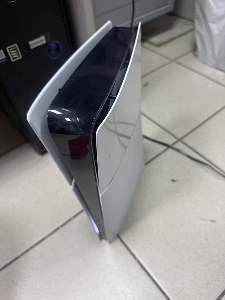 Купить Sony PlayStation 5 Digital Edition 825GB Б/У