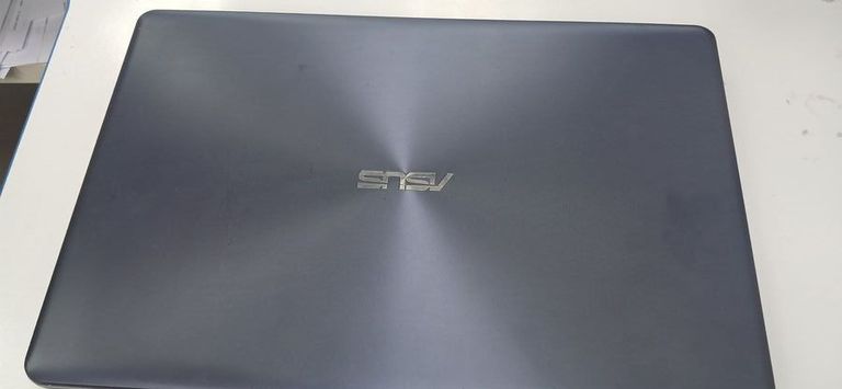 Объявление Asus 15/core i3 8130u ddr4/6gb ddr2/ssd 120 gb/geforce mx130 2gb Б/У