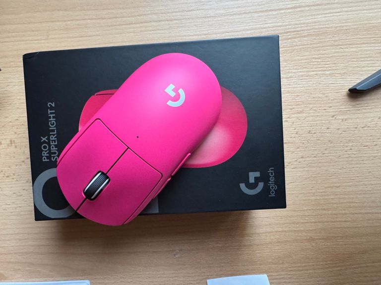 Купить Logitech G Pro X Superlight 2 Lightspeed Wireless Magenta (910-006797) Б/У