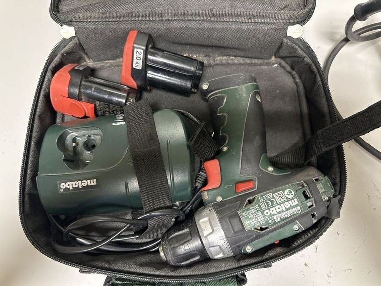 Купить Metabo powermaxx bs 2акб 2ah зп Б/У