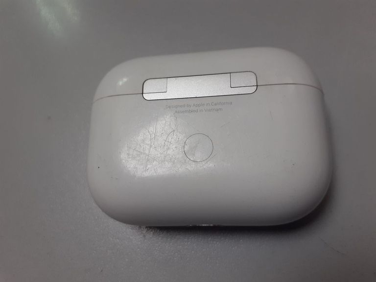Дешево Apple airpods pro 2nd generation with magsafe charging case usb-c з ломбарду