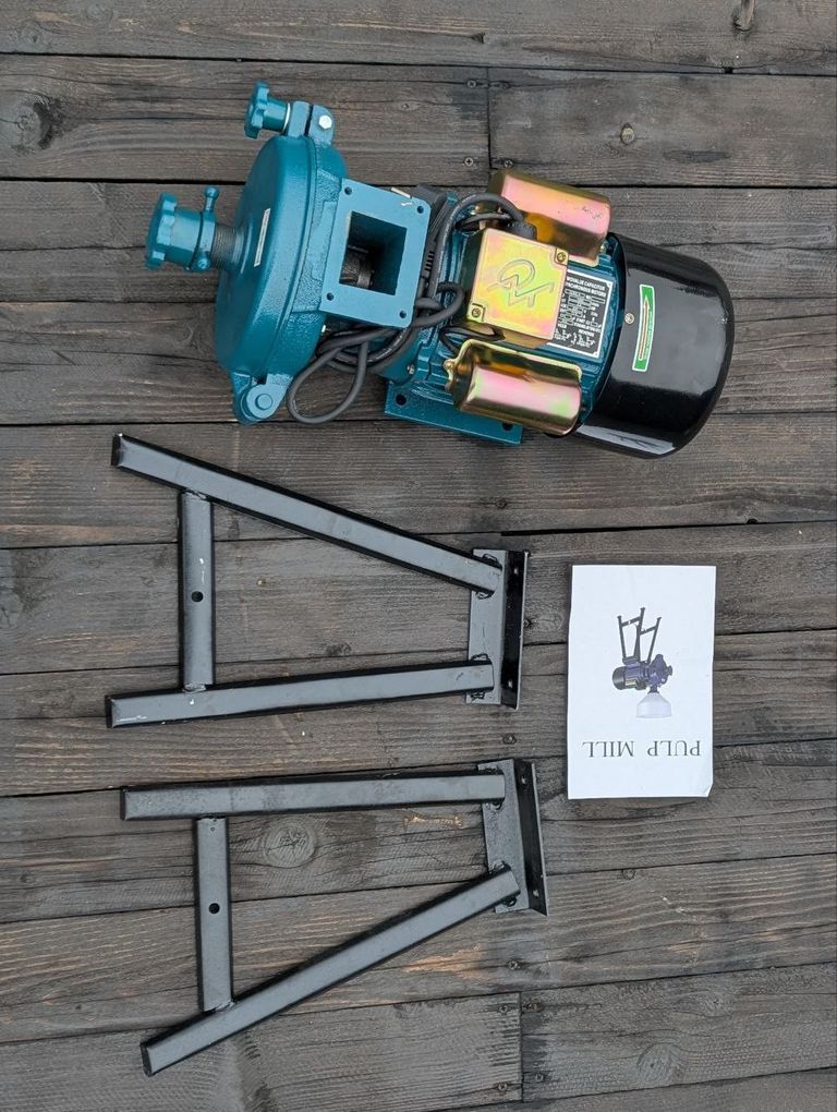 Дешево HIKILUMEN з ломбарду