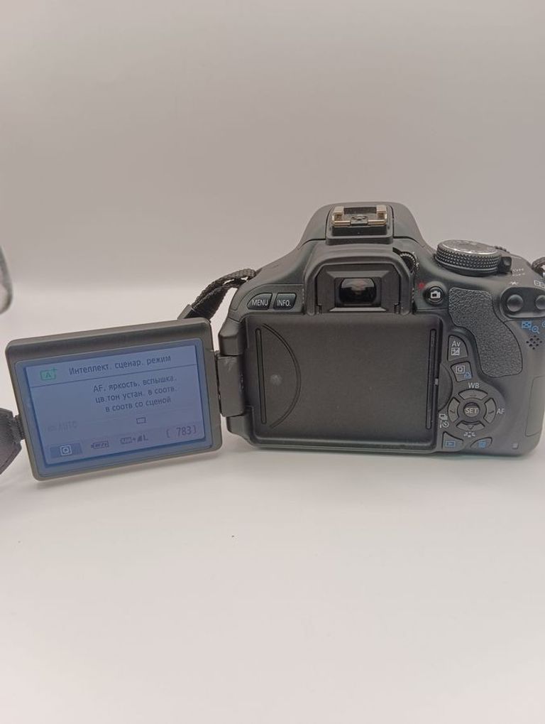 Объявление Canon eos 600d + ef-s 18-55mm 1:3.5-5.6 is ii Б/У