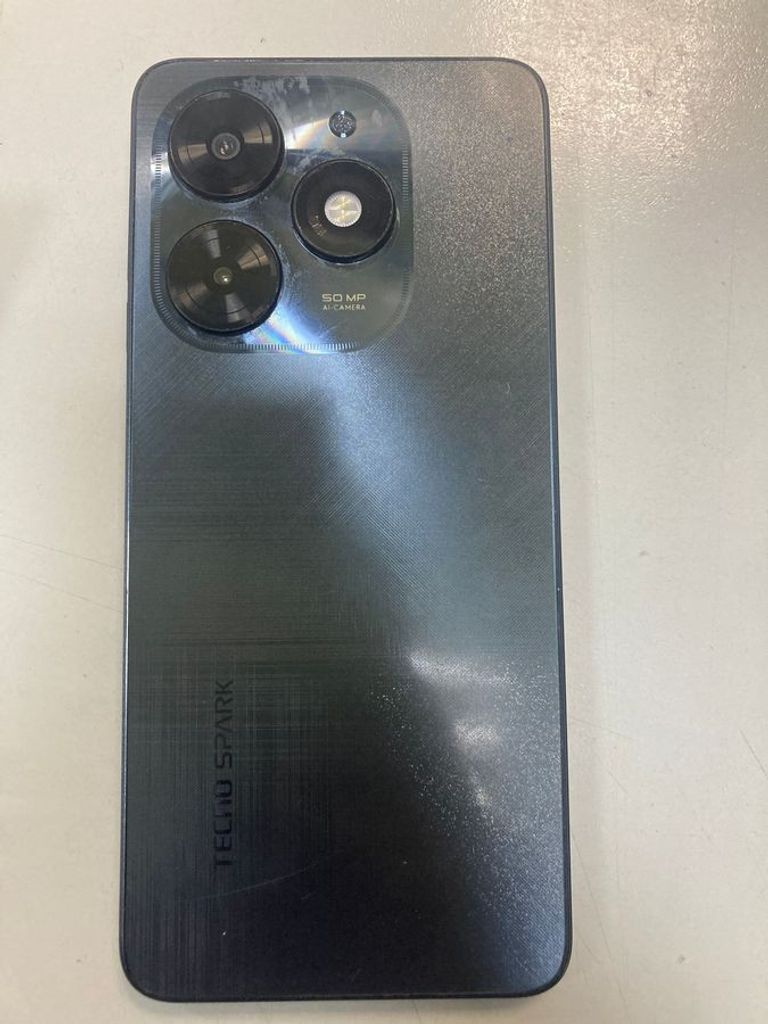 Дешиво Tecno spark 20c bg7n 8/128gb с ломбарда