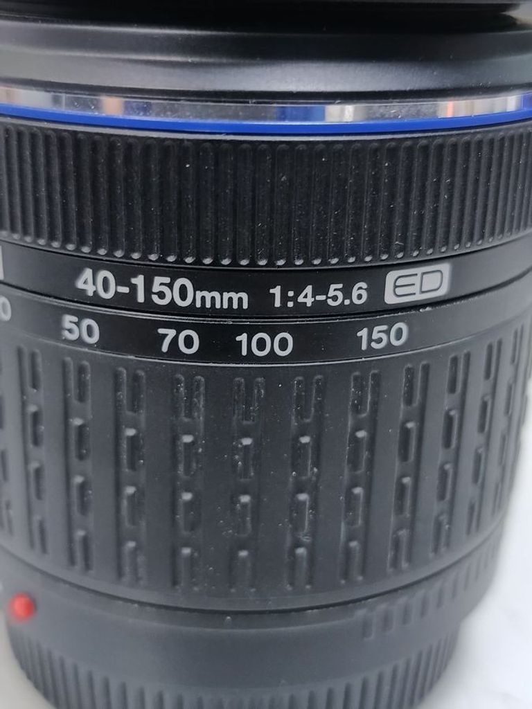 Дешево Olympus ZUIKO DIGITAL ED 40-150mm 1:4,0-5,6 з ломбарду