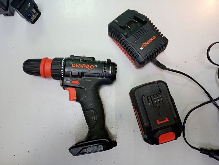 Объявление Dnipro-M cd-218q 1акб 2ah зп Б/У