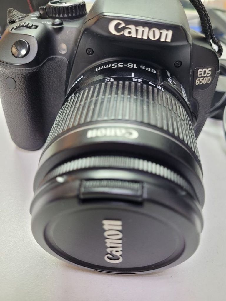Оголошення Canon eos 650d + canon ef-s 18-55mm 1:3.5-5.6 is ii Б/У