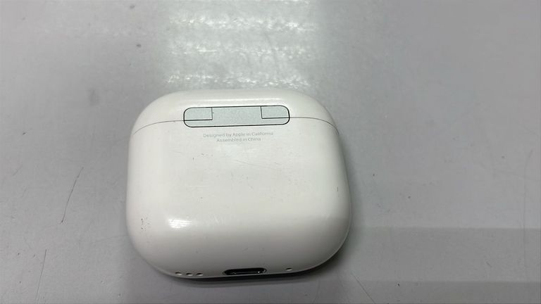 Дешево Apple airpods 4 with active noise cancellation з ломбарду