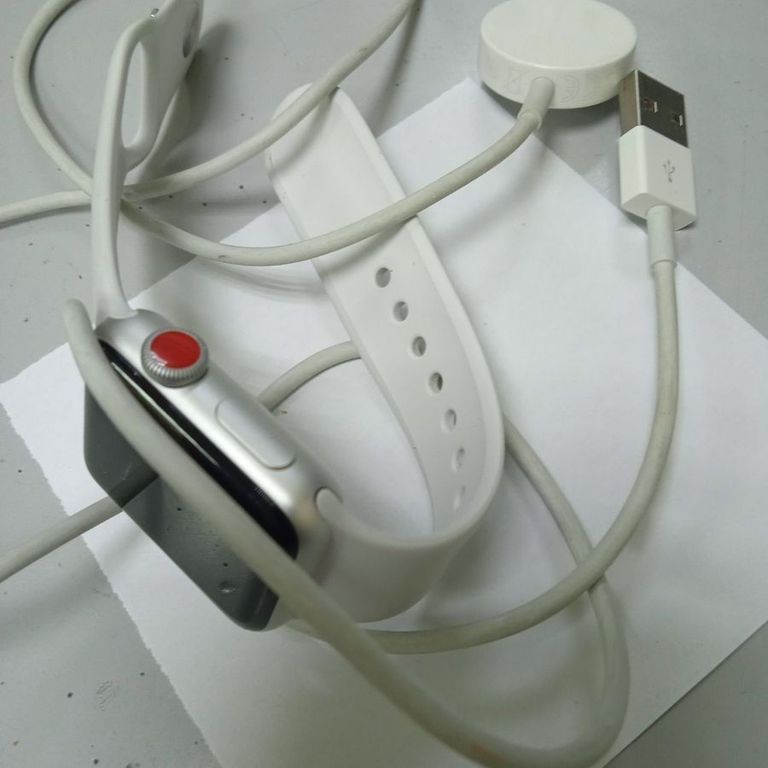 Apple watch series 3 38mm aluminum case Код:01-200861575. Изображение 5