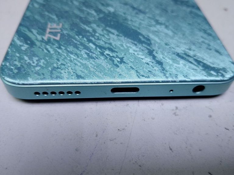 Дешиво Zte Blade A75 4/128GB Black с ломбарда