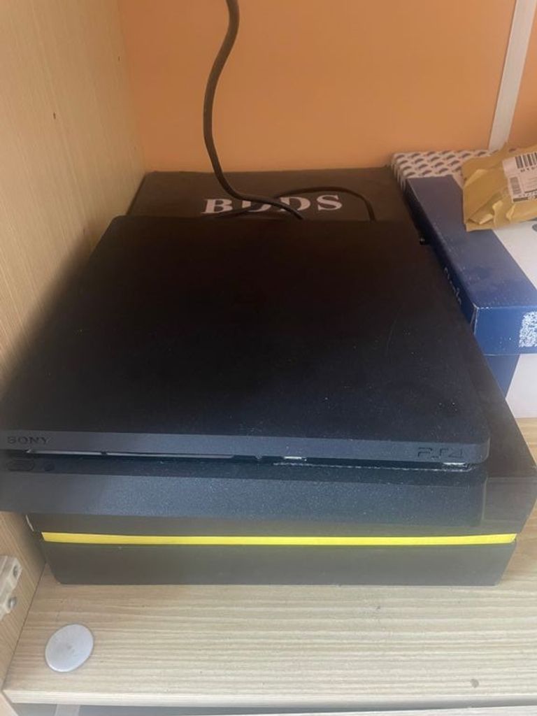 Дешево Sony PlayStation 4 Slim 500GB + PlayStation VR з ломбарду