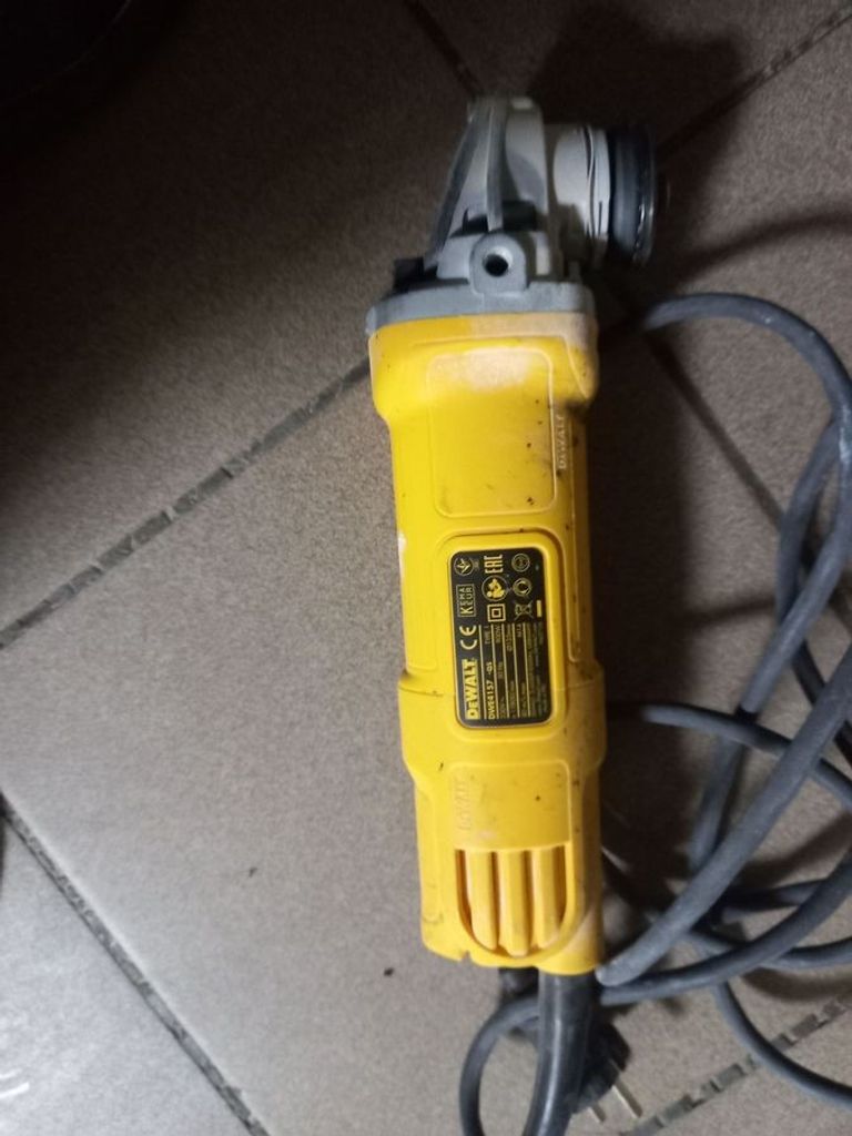 Дешево Dewalt dwe4157-qs з ломбарду
