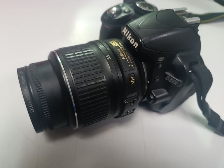Купити Nikon d3100 kit / af-s nikkor 18-55mm f:3,5-5,6g vr dx Б/У