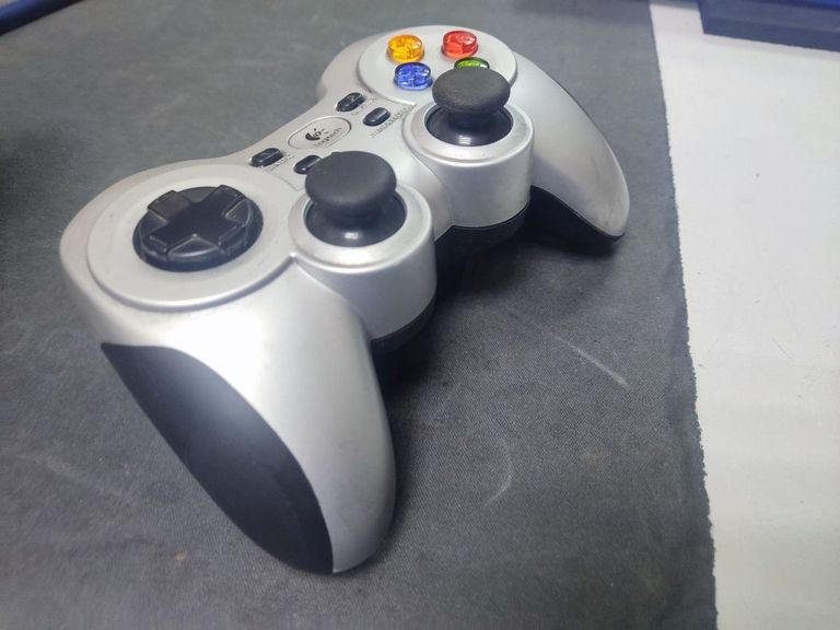 Купити Logitech wireless gamepad f710 Б/У