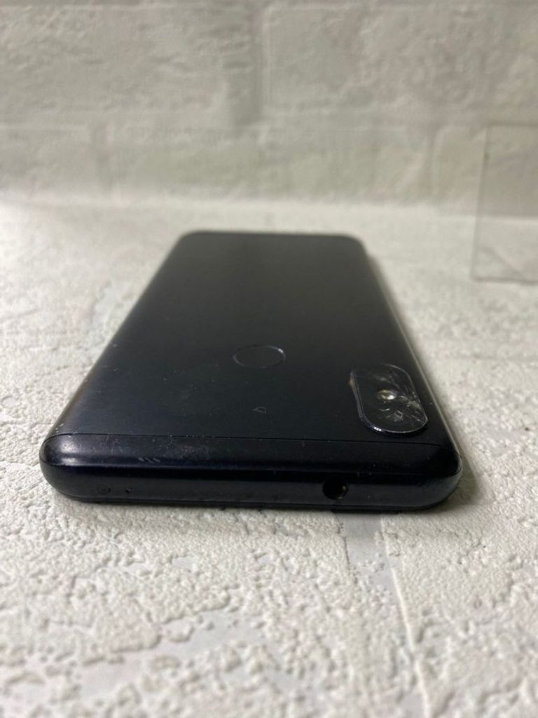 Xiaomi mi a2 lite 4/64gb Код:01-200887774. Изображение 6