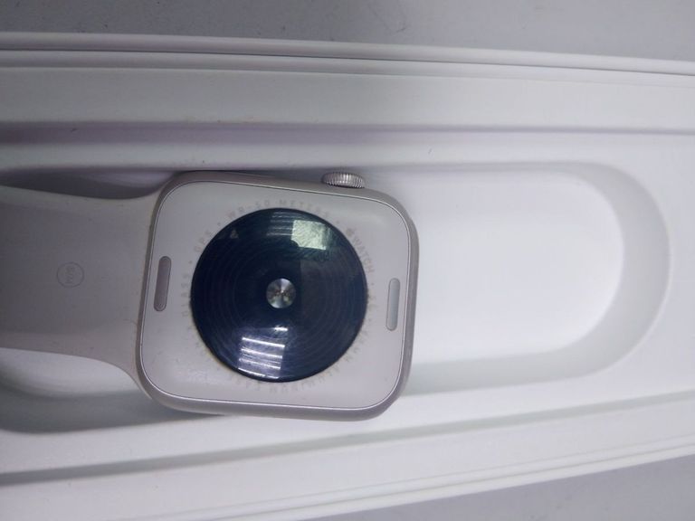 Дешево Apple watch se 2 gps 44mm aluminium case з ломбарду