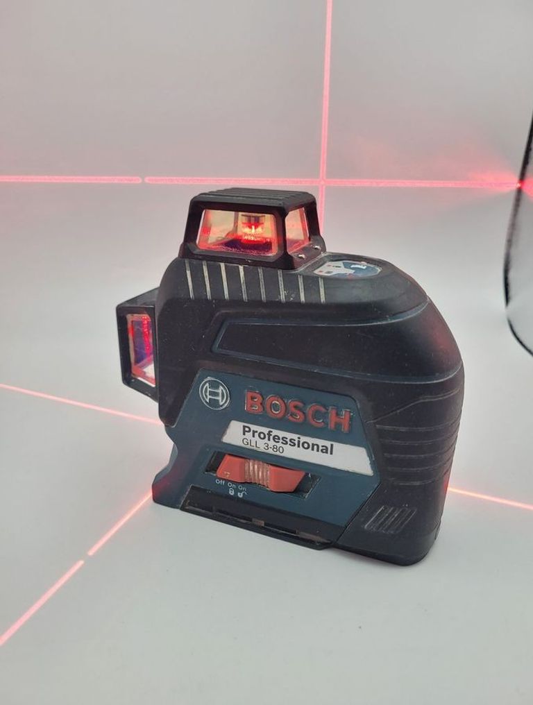 Дешиво Bosch gll 3-80 professional с ломбарда