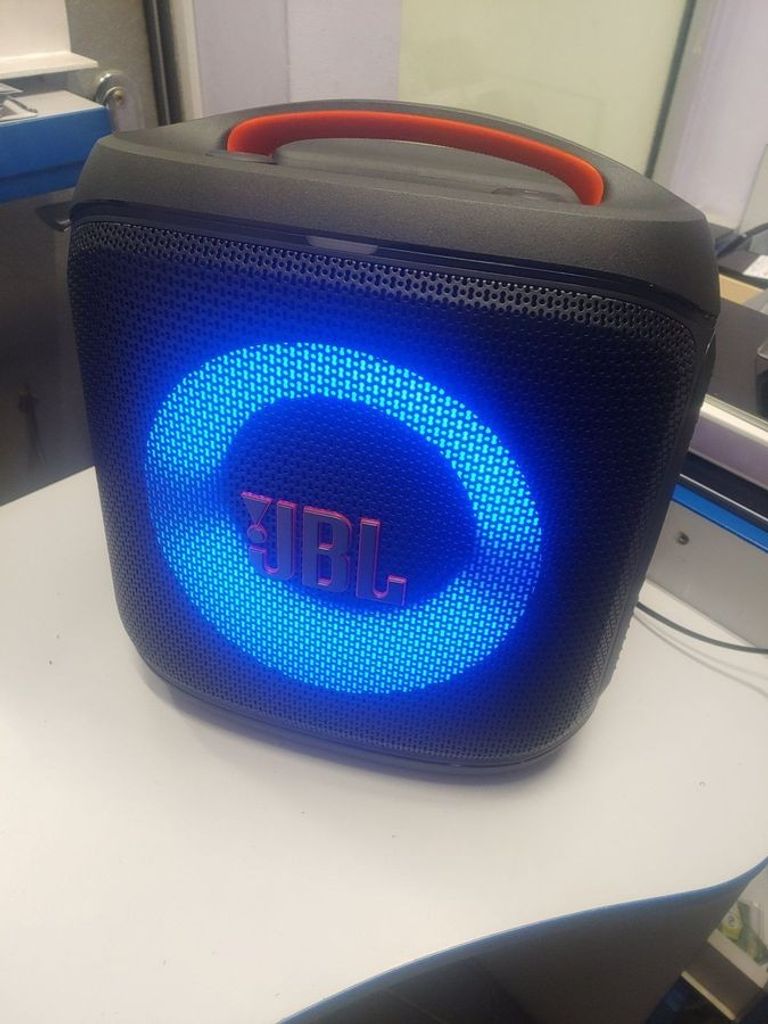 Оголошення Jbl partybox encore essential 2 Б/У