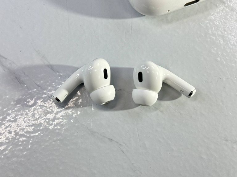 Apple airpods pro 2nd generation with magsafe charging case usb-c Код:01-200913851. Зображення 5