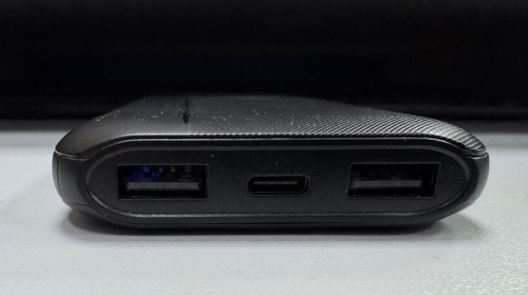 Объявление Rivacase VA2031 10000mAh Black Б/У