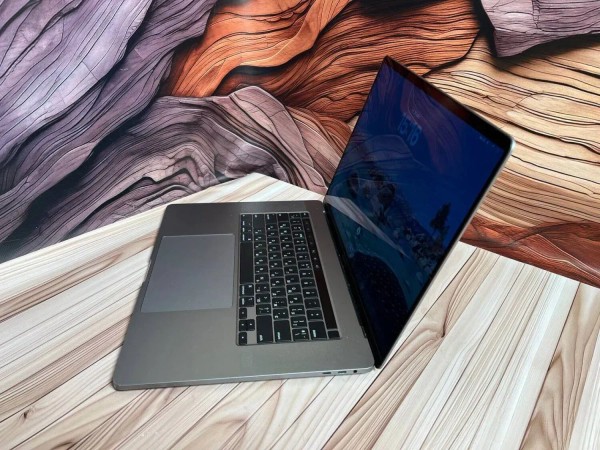 Купити Ноутбук Apple macbook pro 2019 a2141 16