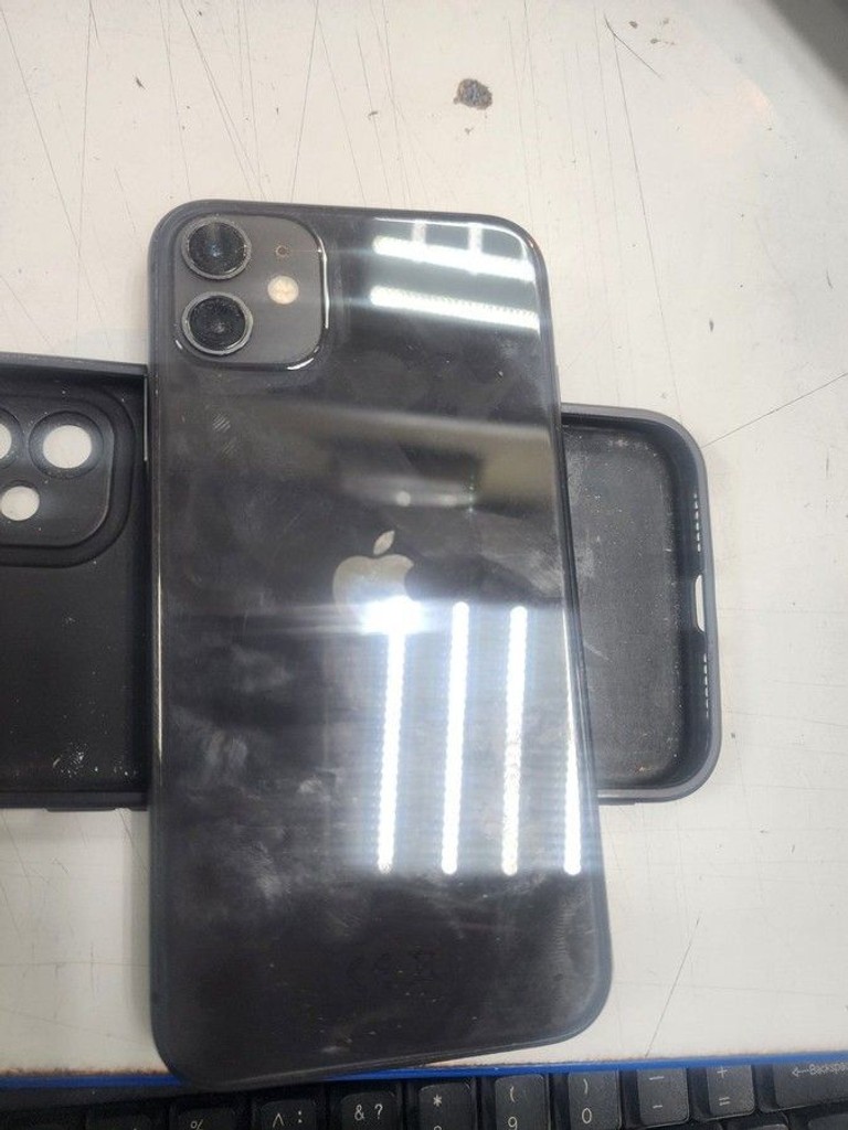 Дешево Apple iphone 11 64gb з ломбарду