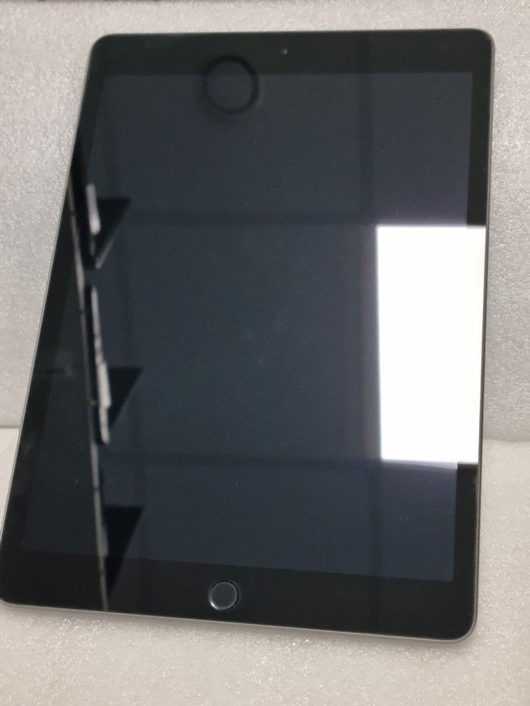 Оголошення Apple ipad 10.2 2021 wi-fi 64gb Б/У