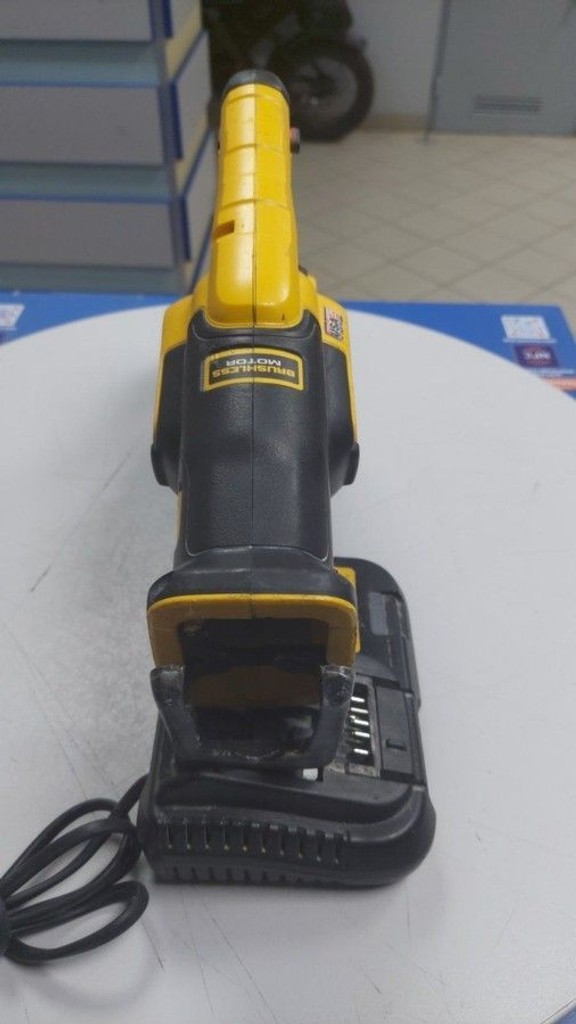 Дешево Dewalt DCS367N з ломбарду