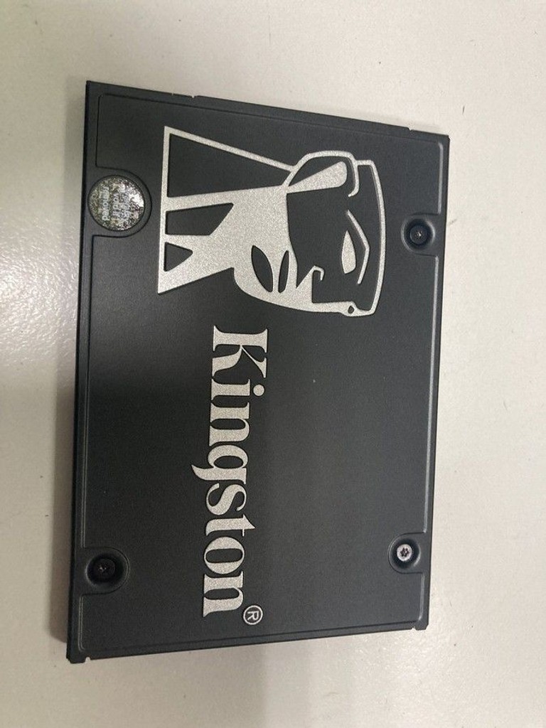 Купити Kingston kc600 256 gb Б/У