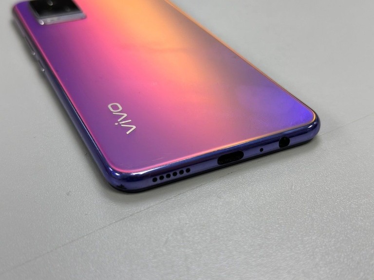 Vivo v20 8/128gb Код:01-201054653. Зображення 5