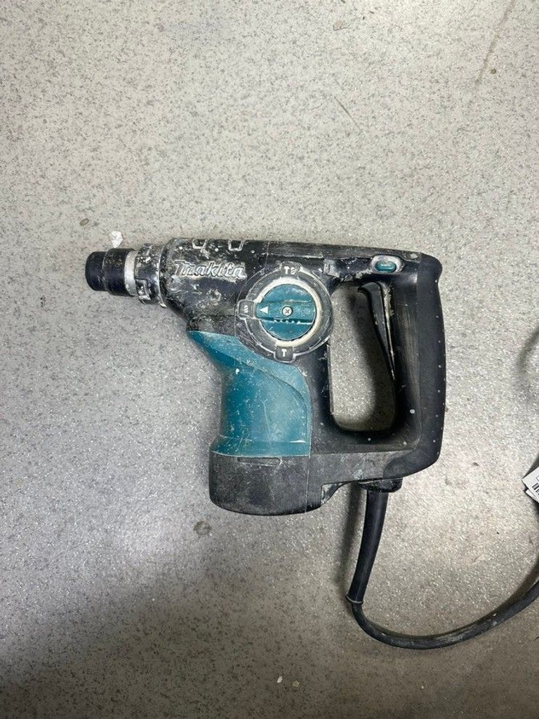 Купити Makita HR2810 Б/У