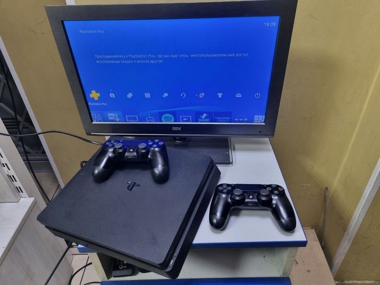 Купити Sony playstation 4 slim 500gb Б/У