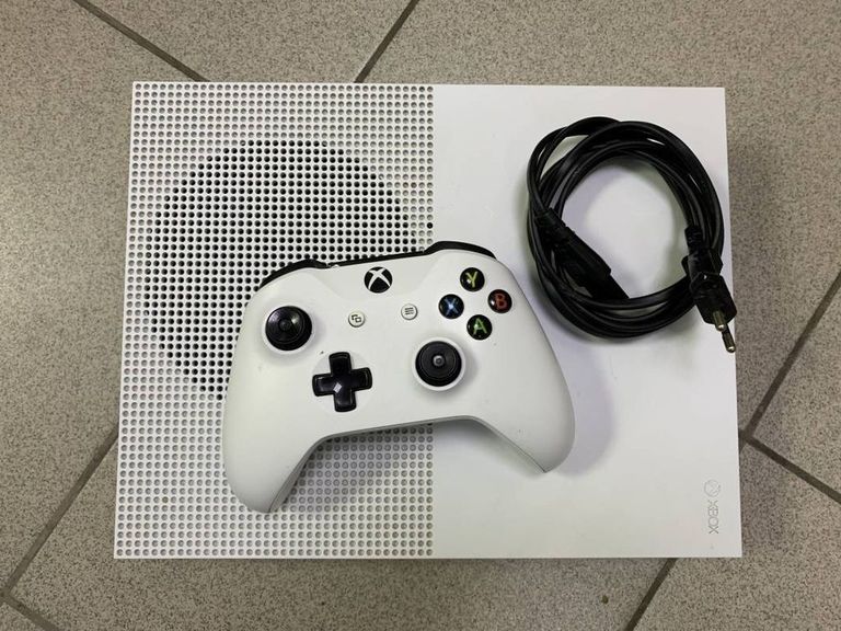 Купити Xbox360 one s 1000gb Б/У
