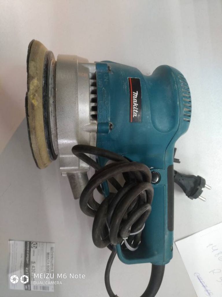 Makita BO6030