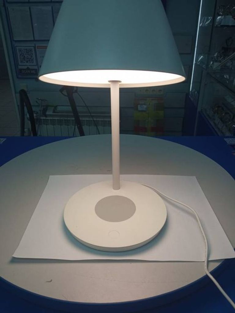 Yeelight led staria bedside lamp pro з бездротовою зарядкою