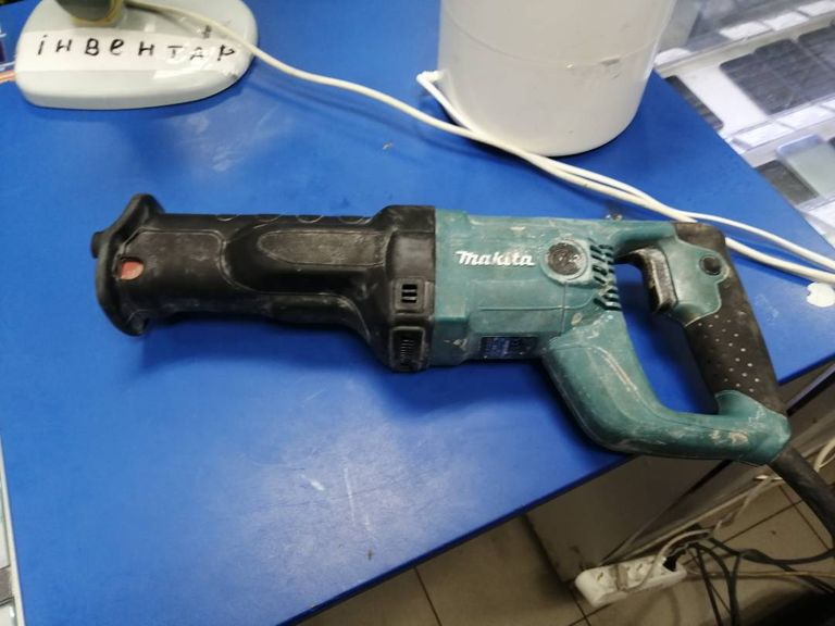 Makita jr 3050t