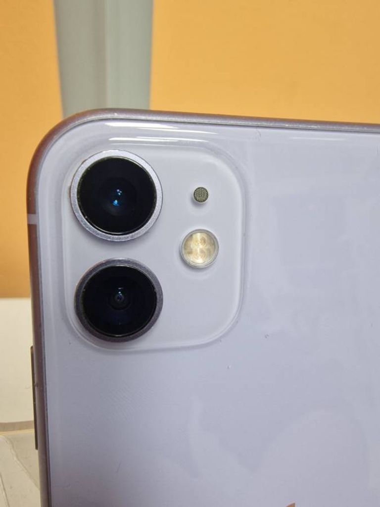 Дешево Apple iphone 11 64gb з ломбарду
