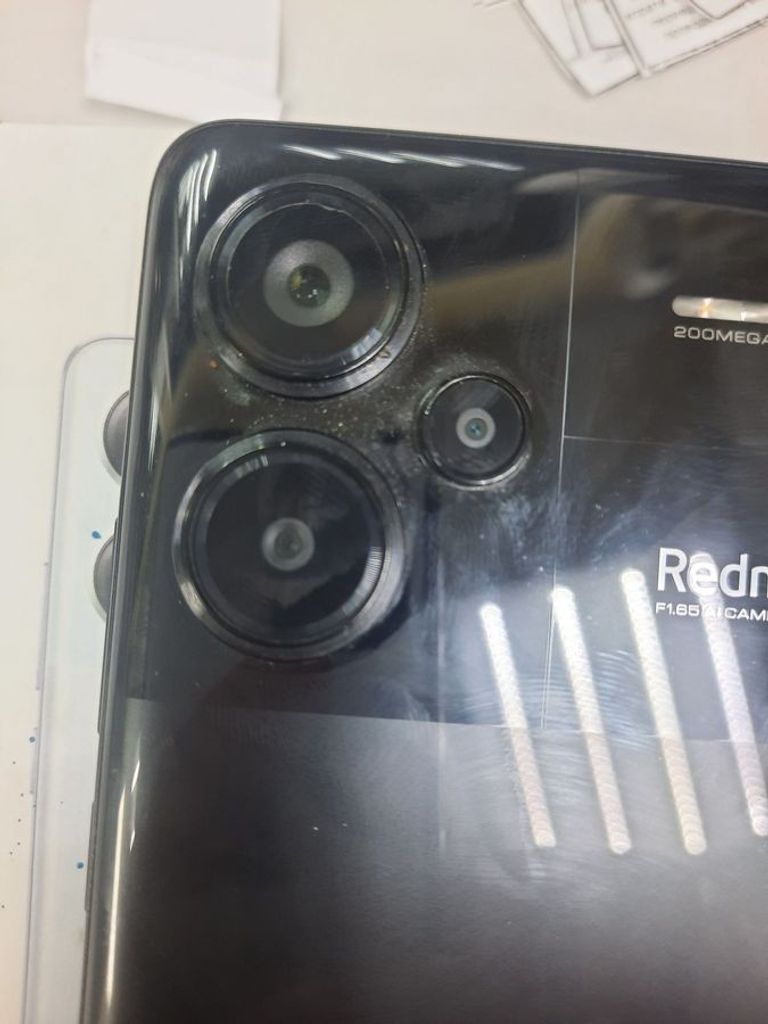 Дешиво Xiaomi Redmi Note 13 Pro+ 12/512GB Black с ломбарда