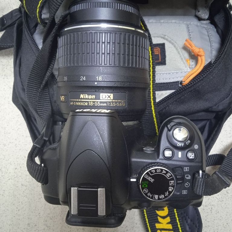 Купити Nikon d3100 kit / af-s nikkor 18-55mm f:3,5-5,6g vr dx Б/У