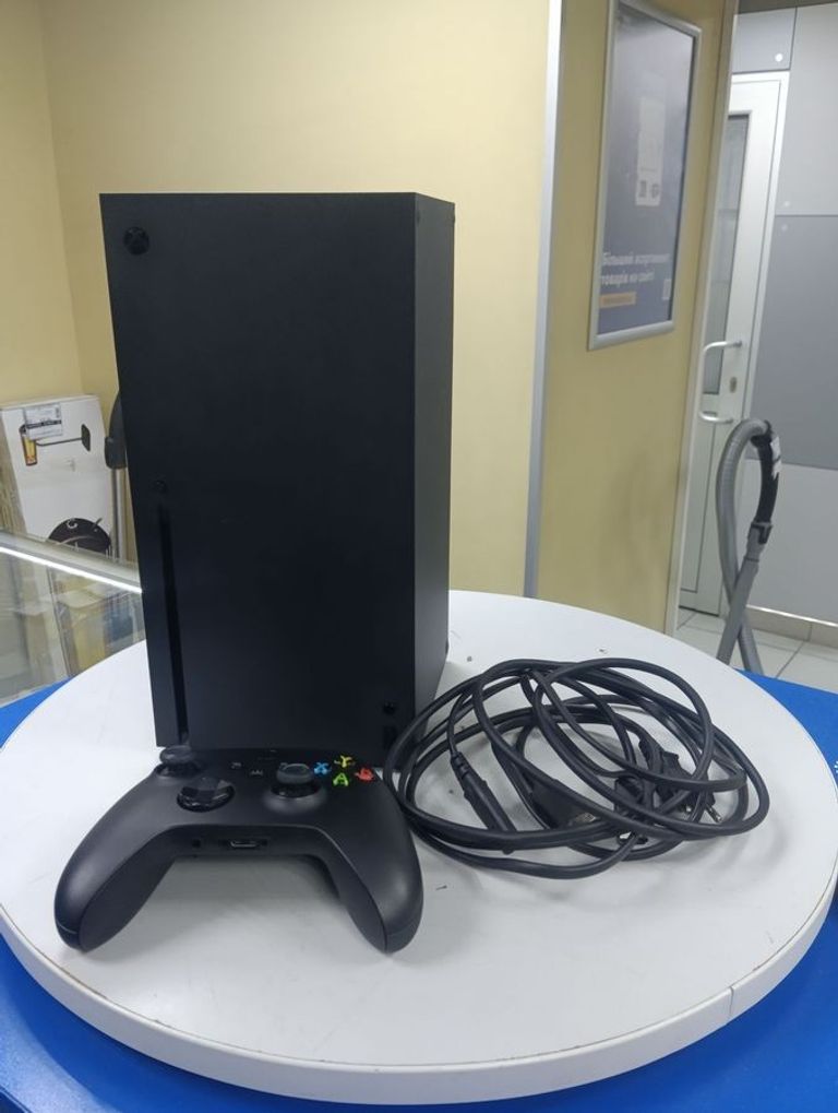 Купить Microsoft xbox series x 1tb Б/У